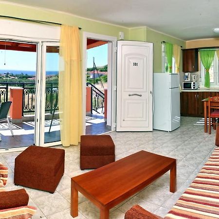 Yakinthos Garden Apartment Anaxos Bagian luar foto