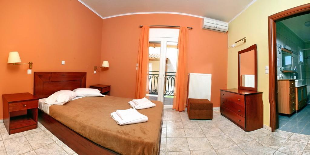 Yakinthos Garden Apartment Anaxos Bagian luar foto