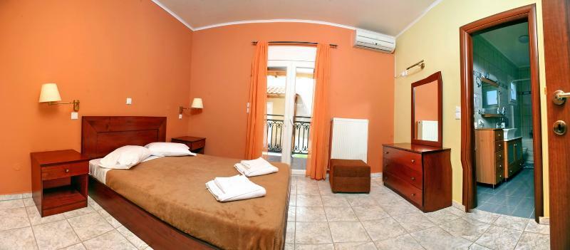 Yakinthos Garden Apartment Anaxos Bagian luar foto